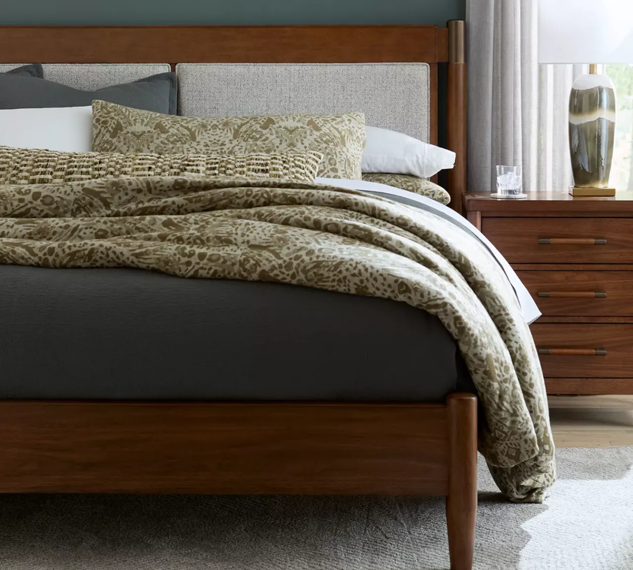 Havertys Ashford Park Upholstered Bed Sale