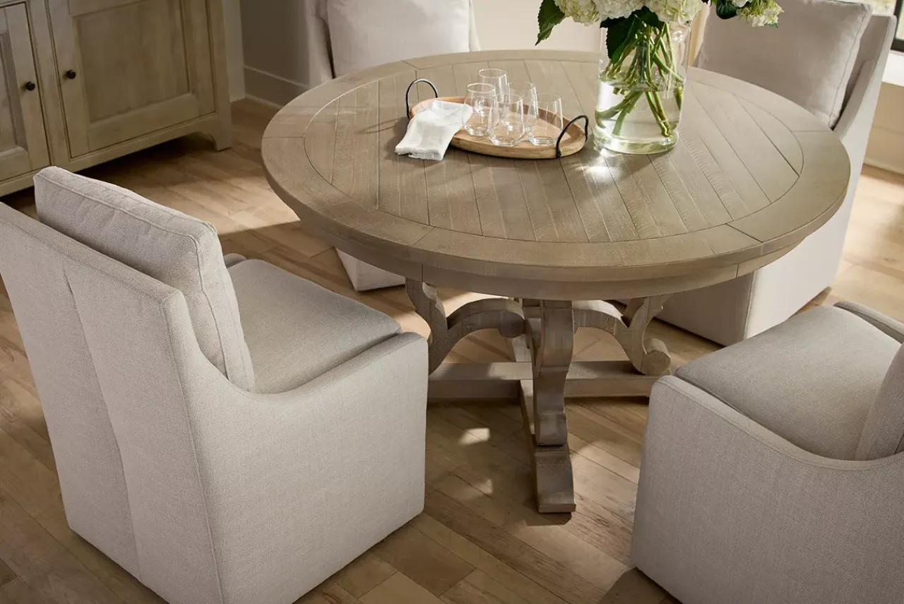 Havertys Blue Ridge Round Dining Table Discount