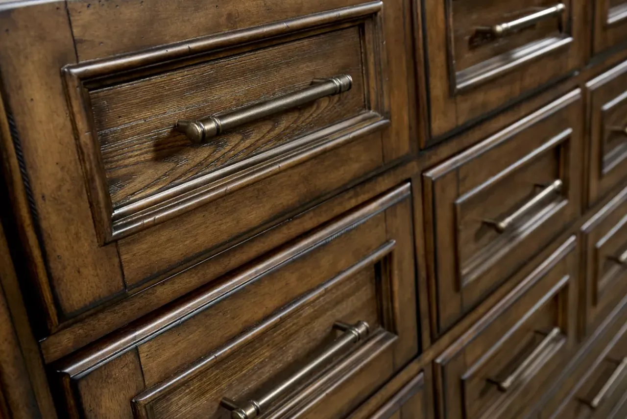 Havertys Breckenridge Master Chest Dark Brown New