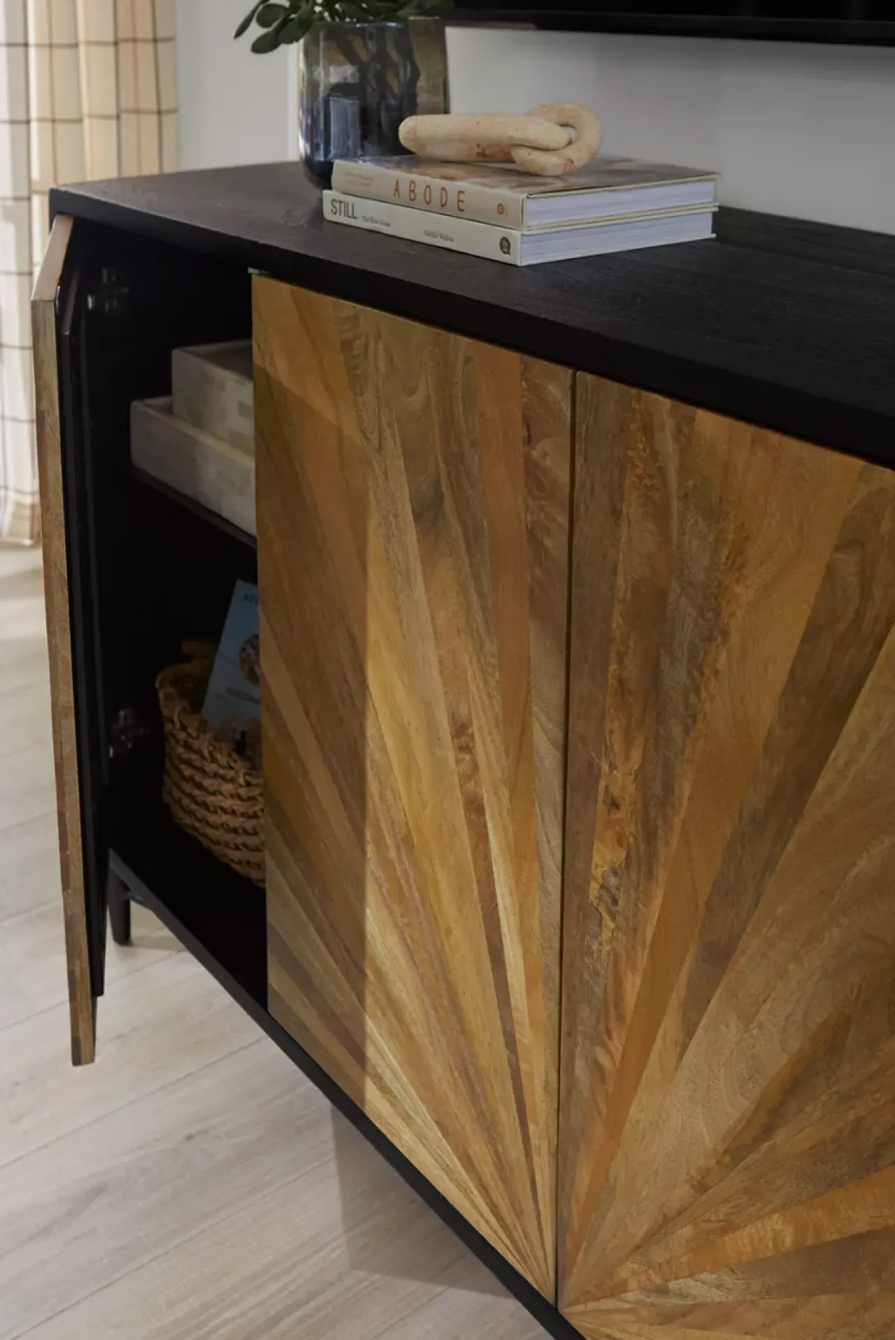 Havertys Cyrus Entertainment Console Natural Mango New