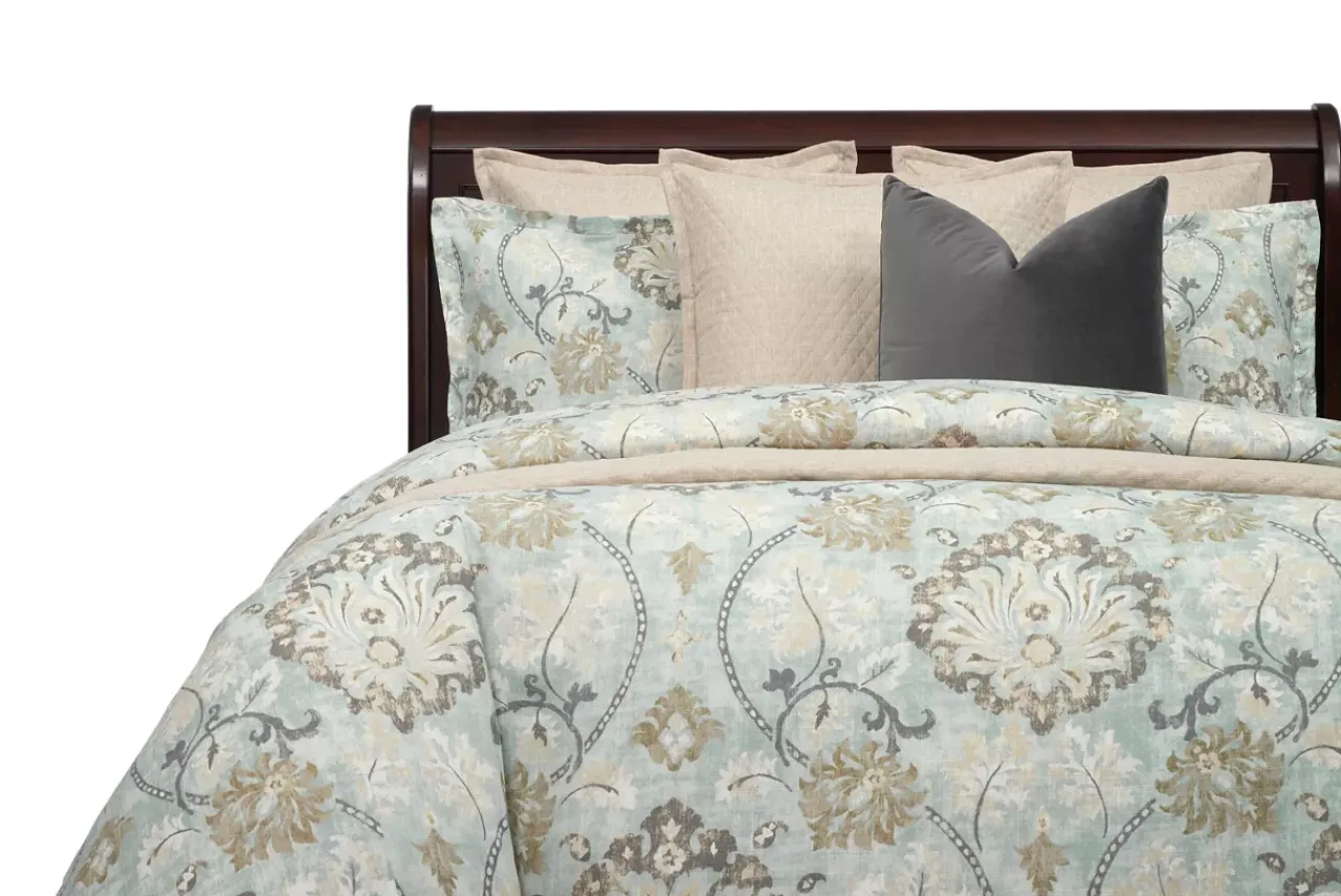 Havertys Elysian Comforter Ensemble
