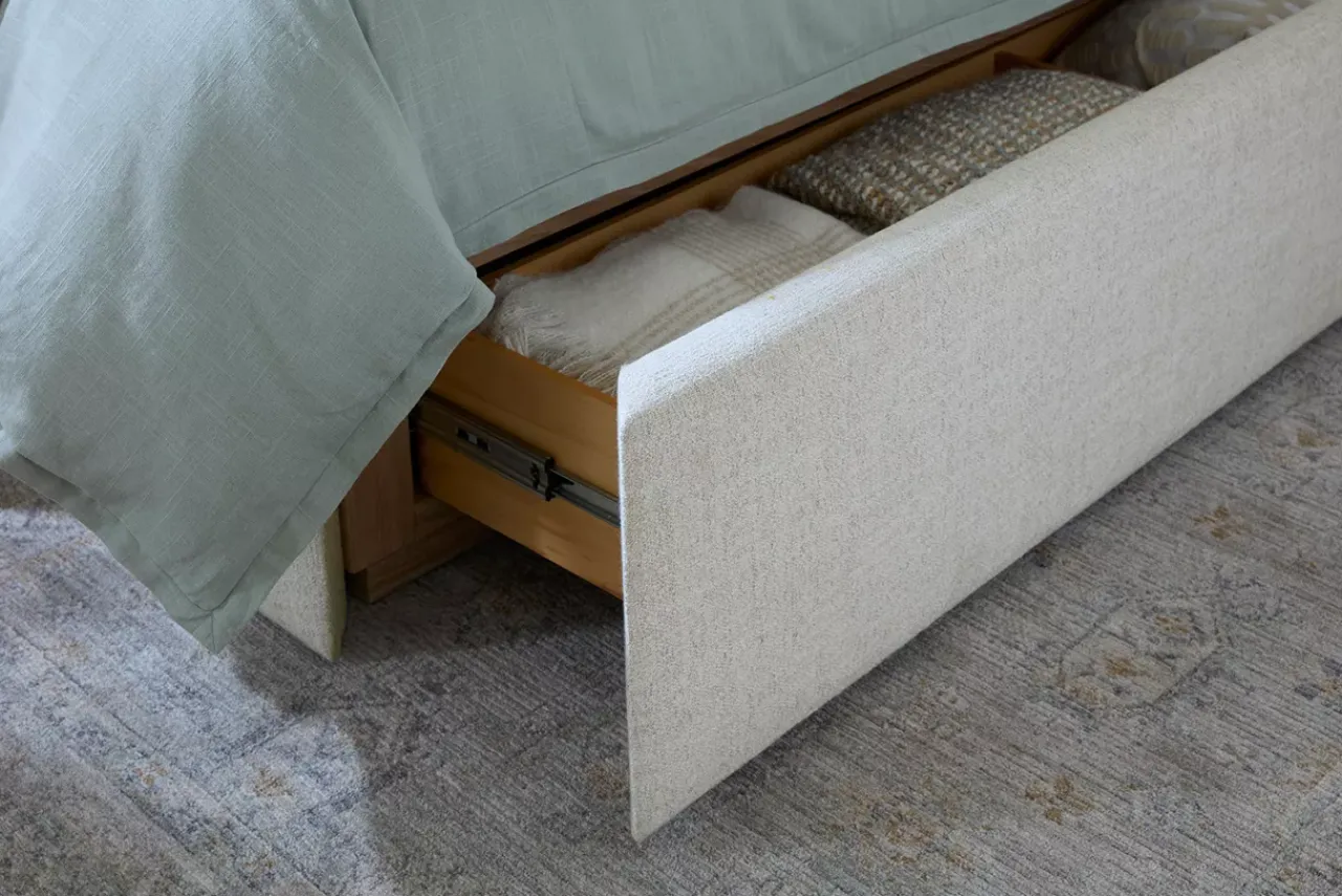 Havertys Lynwood Upholstered Storage Bed Hot