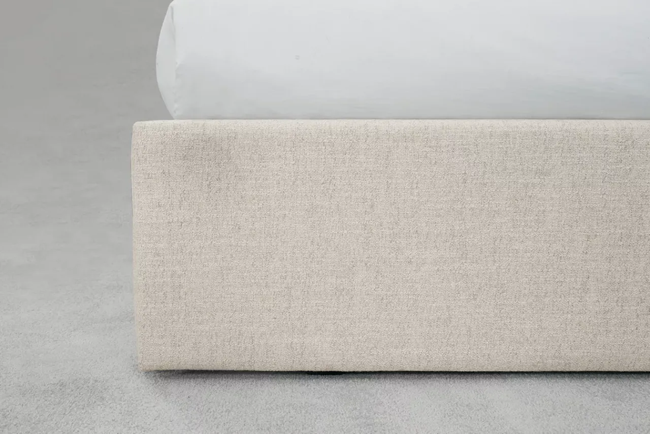 Havertys Lynwood Upholstered Storage Bed Hot