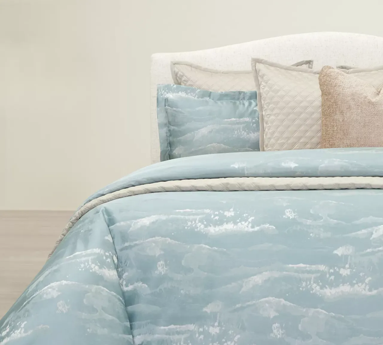 Havertys Tempest Duvet/Coverlet Outlet