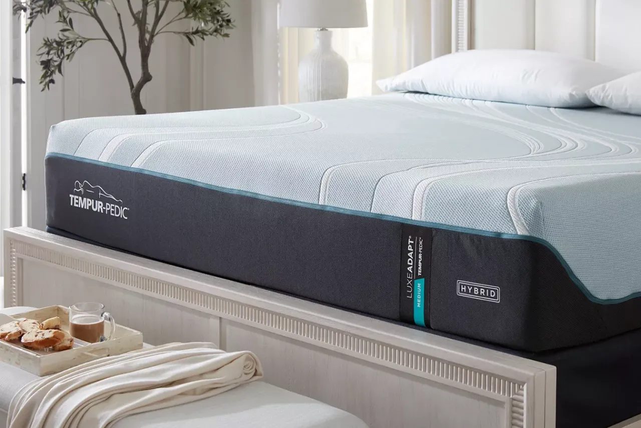 Havertys TEMPUR-LuxeAdapt 2.0 Medium Hybrid Mattress Clearance