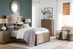 Havertys Vickery Creek Chest Hot